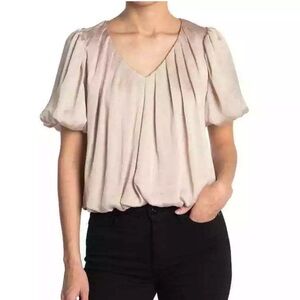 ASTR the Label Puff Sleeve Top